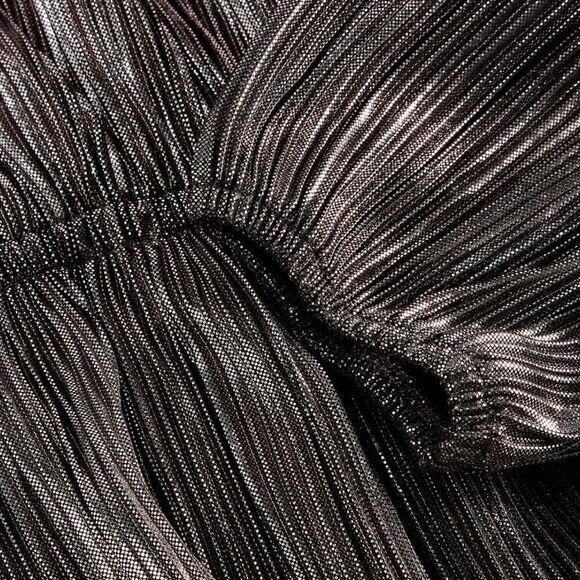 ON 34TH Women's Metallic Plissé Surplice-Neck Peplum M - Picture 4 of 8